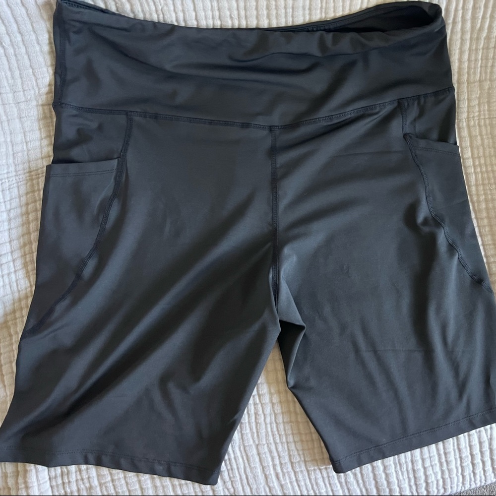 SHEIN Curve stretch biker shorts with pockets